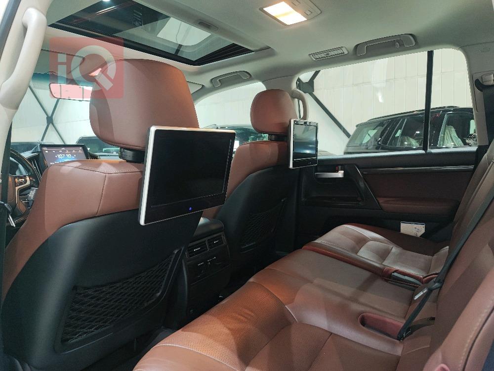 https://cdn.iqcars.ioscaled_1000127681_out.jpg